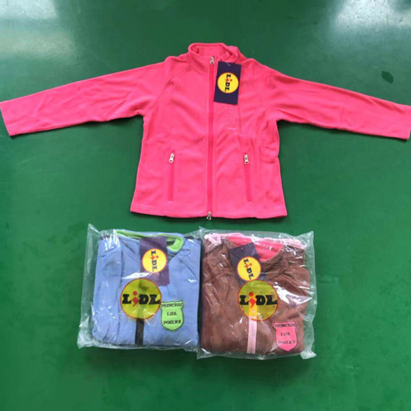Stock de chaqueta de forro polar